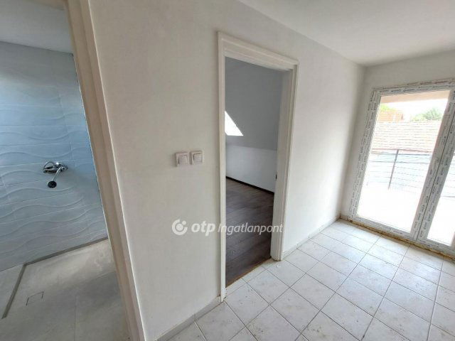 Eladó családi ház, Kecskeméten 98 M Ft, 6+1 szobás