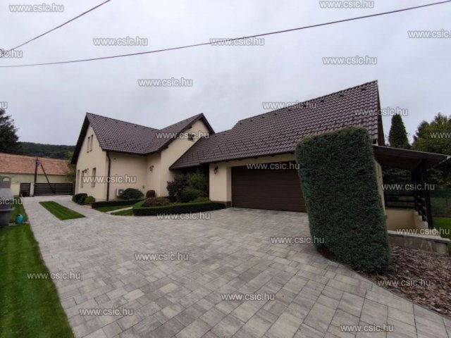 Eladó családi ház, Solymáron 281 M Ft, 6 szobás