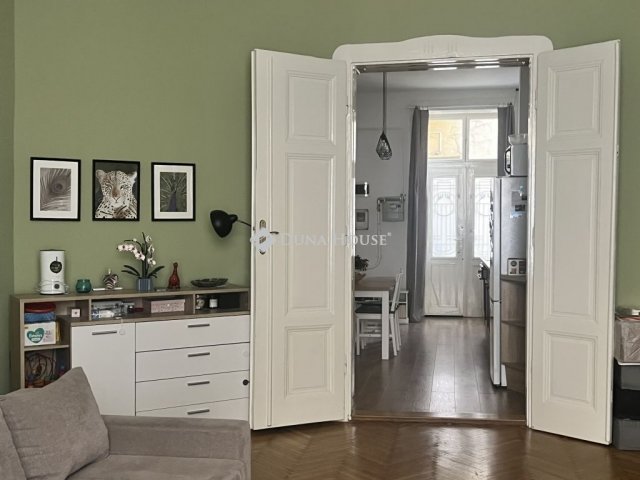 Eladó téglalakás, Budapesten, II. kerületben 109.9 M Ft