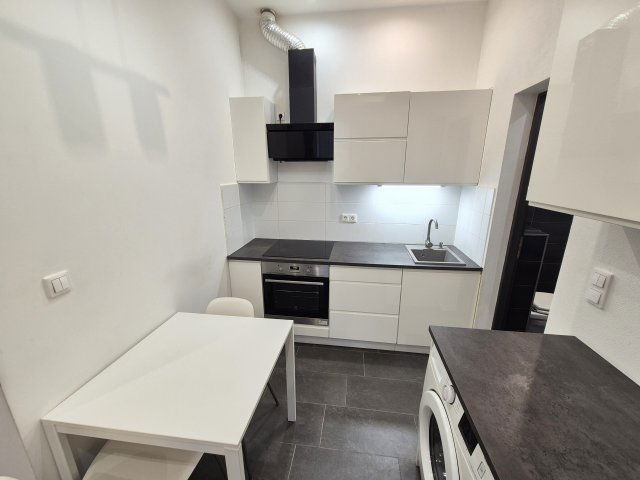 Kiadó téglalakás, albérlet, VII. kerületben, Rózsa utcában