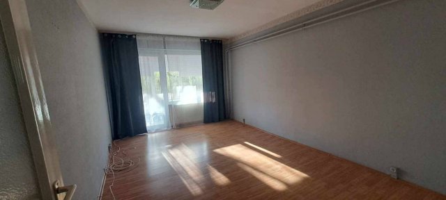 Eladó panellakás, Battonyán 18.5 M Ft, 1+2 szobás