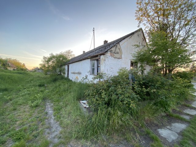Eladó családi ház, Ácson, Gyóni Géza utcában 12.99 M Ft