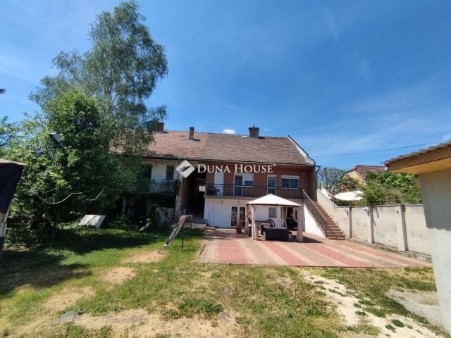 Eladó családi ház, Tatabányán 74.99 M Ft, 4 szobás