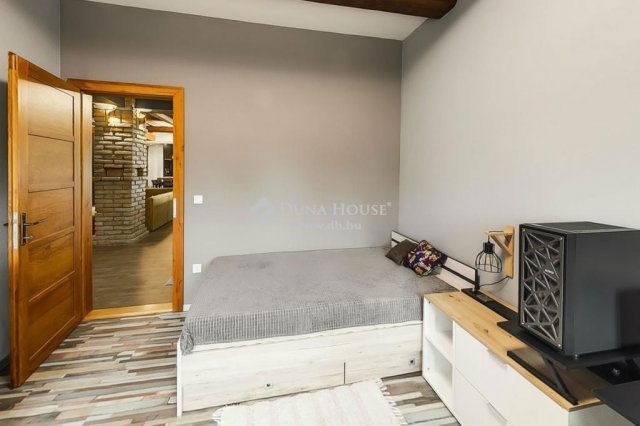 Eladó családi ház, Polgárdin 195 M Ft, 5 szobás