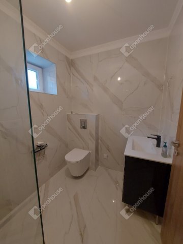 Eladó téglalakás, Győrött 125 M Ft, 4 szobás