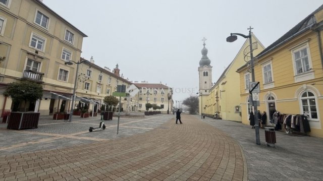 Eladó téglalakás, Szombathelyen 50.7 M Ft, 3 szobás