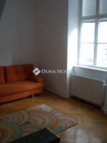 Kiadó téglalakás, albérlet, Pécsett 138 E Ft / hó, 2 szobás