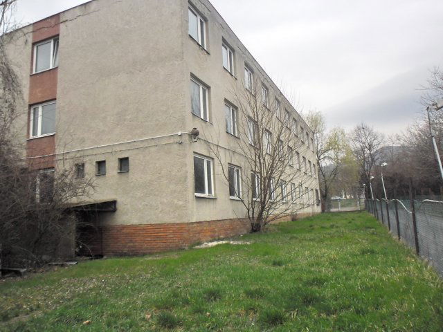 Eladó ipari ingatlan, Pécsett 199 M Ft, 20+30 szobás