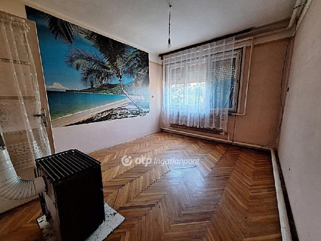 Eladó családi ház, Füzesgyarmaton 13 M Ft, 2+1 szobás