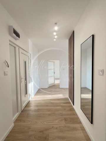 Eladó panellakás, Pécsett, Páfrány utcában 56.5 M Ft, 2 szobás