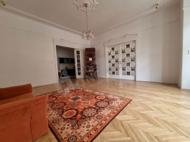 Kiadó téglalakás, albérlet, Budapesten, V. kerületben, 3 szobás