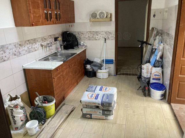 Eladó családi ház, Ságváron 38 M Ft, 2 szobás