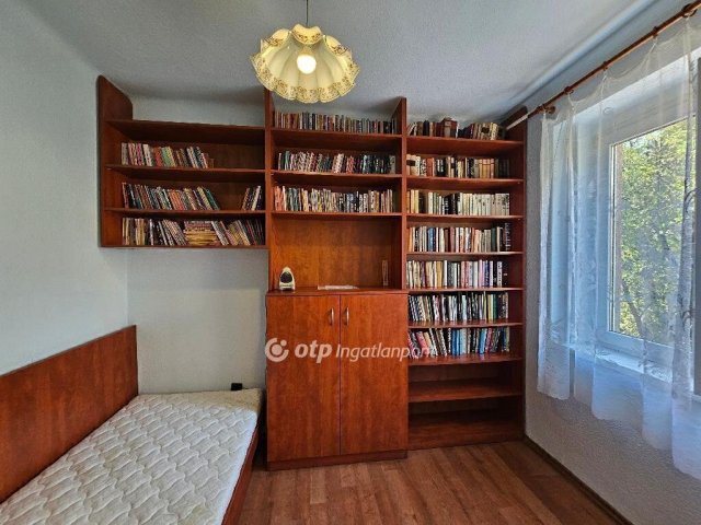 Eladó téglalakás, Budapesten, IV. kerületben 49.9 M Ft