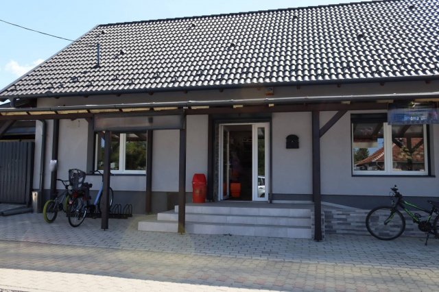 Eladó üzlethelyiség, Ceglédbercelen 178 M Ft, 1 szobás