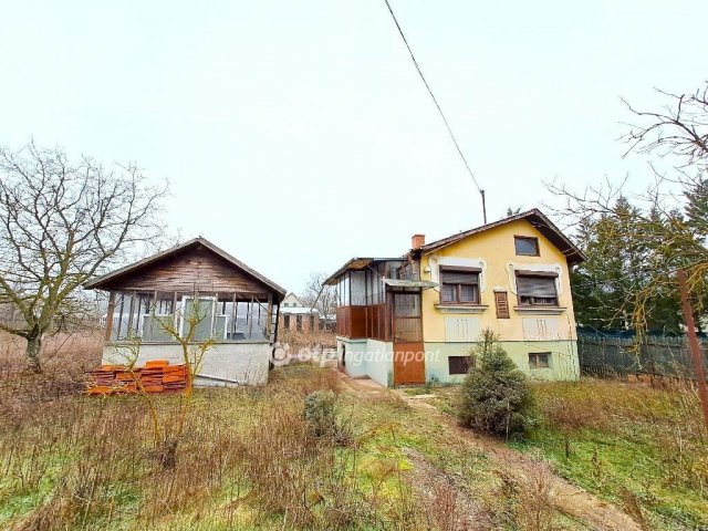 Eladó családi ház, Kecskeméten 12.9 M Ft, 1 szobás