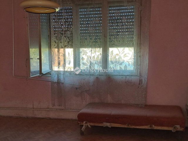 Eladó családi ház, Katymáron 6.7 M Ft, 4 szobás