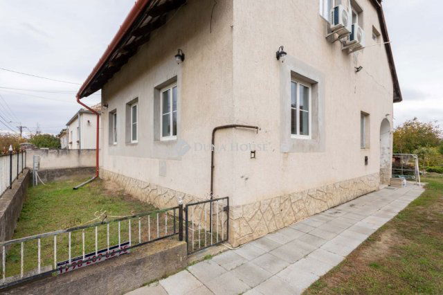 Eladó családi ház, Győrött 79.89 M Ft, 5 szobás
