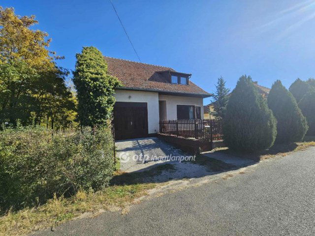 Eladó családi ház, Tiszajenőn 35.5 M Ft, 3 szobás