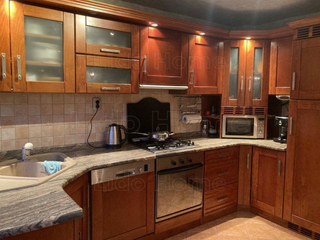 Eladó családi ház, Tamásiban 69 M Ft, 7 szobás