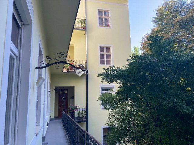 Eladó téglalakás, VIII. kerületben, Horváth Mihály téren
