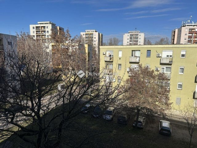Eladó téglalakás, Kecskeméten 25.7 M Ft, 1 szobás