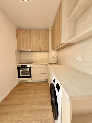 Eladó téglalakás, Pécsett 59.9 M Ft, 3 szobás