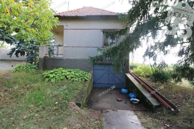 Eladó mezogazdasagi ingatlan, Tázláron 52.5 M Ft