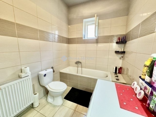 Eladó családi ház, Üllőn 91.9 M Ft, 4 szobás