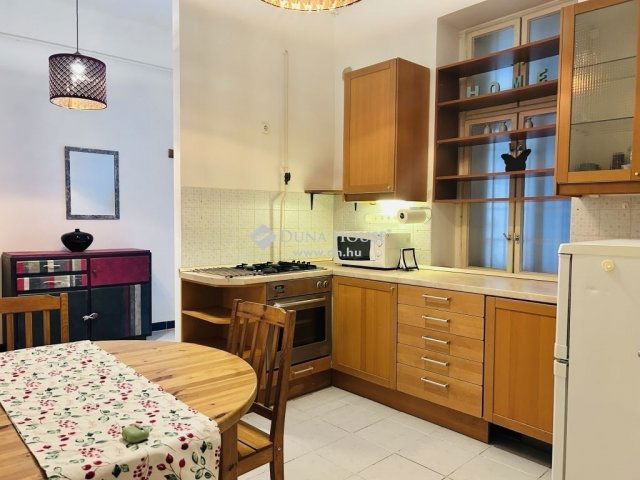Eladó téglalakás, Budapesten, IX. kerületben 66 M Ft, 1 szobás