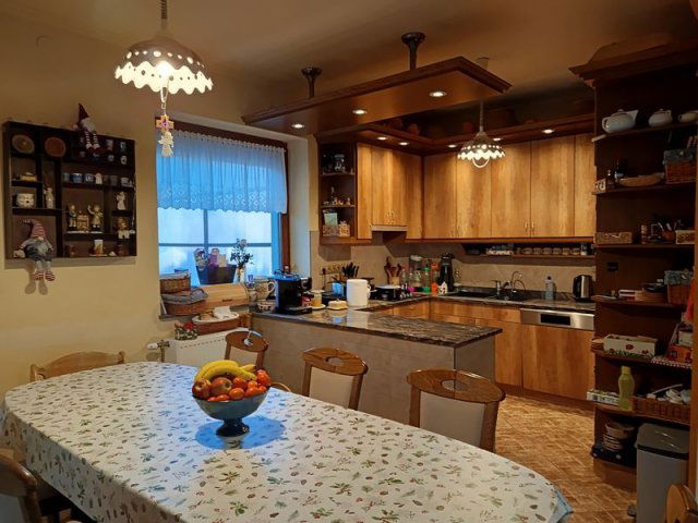 Eladó családi ház, Érden 154.9 M Ft, 8 szobás