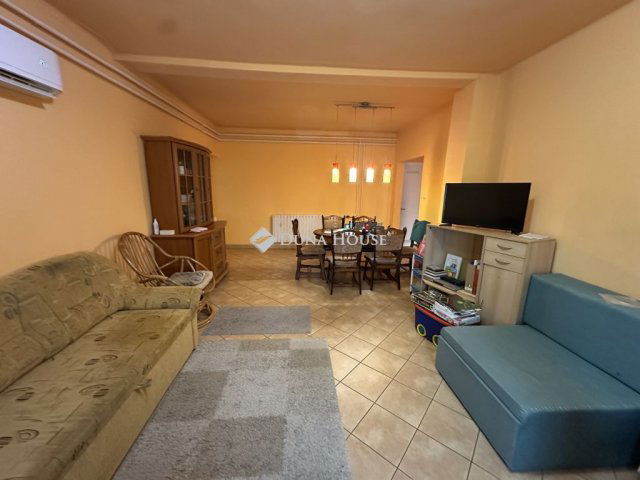 Eladó családi ház, Csépán 23.9 M Ft, 3 szobás