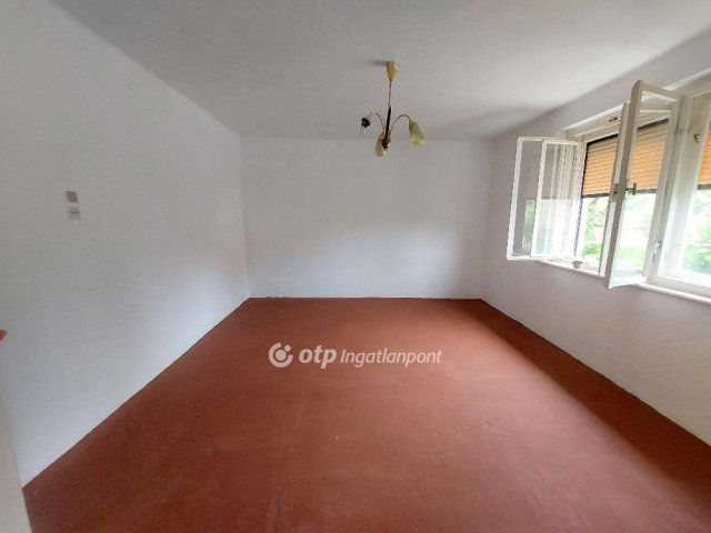 Eladó családi ház, Dusnokon 16.5 M Ft, 2 szobás