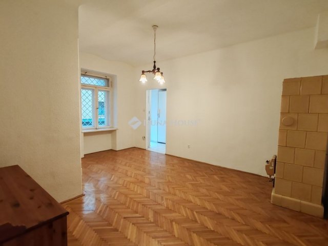 Eladó téglalakás, Budapesten, V. kerületben 53 M Ft, 1 szobás