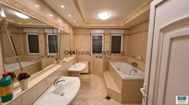 Eladó családi ház, Budapesten, II. kerületben 379 M Ft, 4 szobás