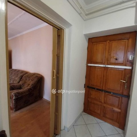 Eladó téglalakás, Nyíregyházán 64.9 M Ft, 2+1 szobás