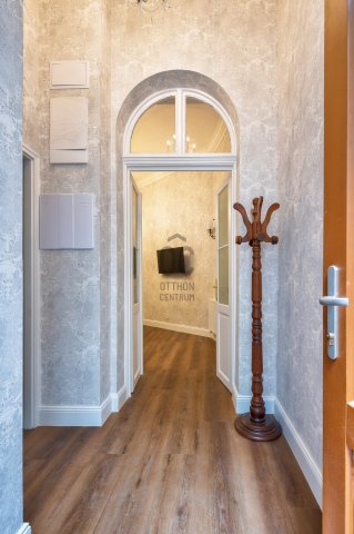 Kiadó téglalakás, albérlet, Budapesten, VI. kerületben