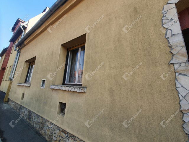 Eladó téglalakás, Nagykanizsán 32.5 M Ft, 2 szobás