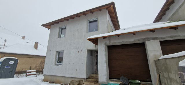 Eladó ikerház, Őrbottyánban 110 M Ft, 5 szobás