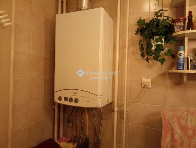 Eladó panellakás, Zalaegerszegen 37.9 M Ft, 3 szobás