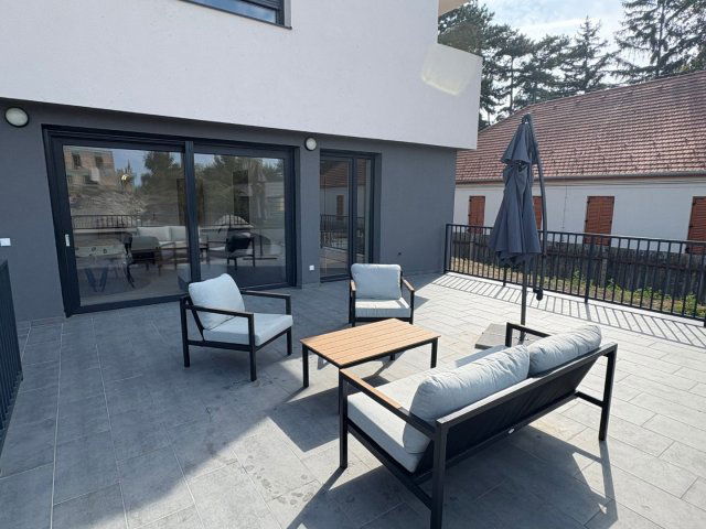 Kiadó téglalakás, albérlet, Balatonlelleén 230 E Ft / hó