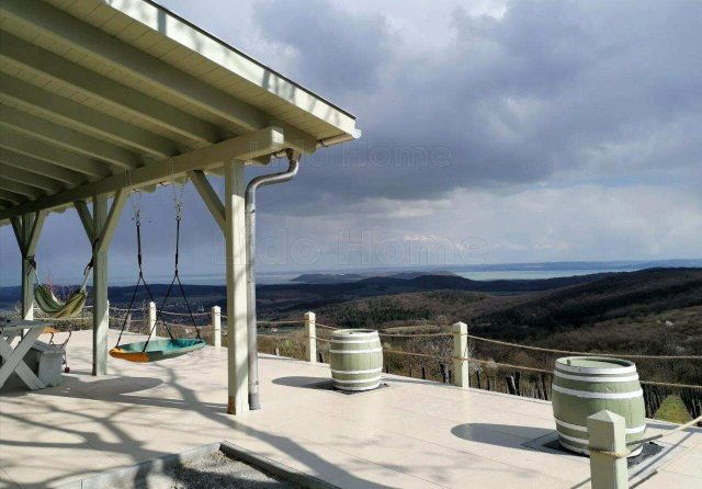 Eladó családi ház, Pécselyen 645 M Ft / költözzbe.hu