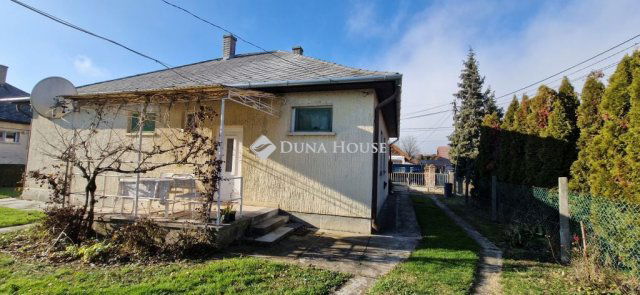 Eladó családi ház, Balatonkeresztúron 64.9 M Ft, 3 szobás