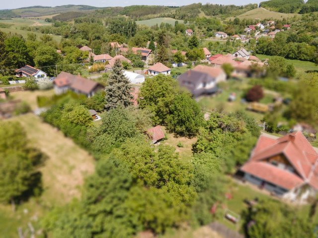 Eladó családi ház, Szandán 22 M Ft, 2 szobás