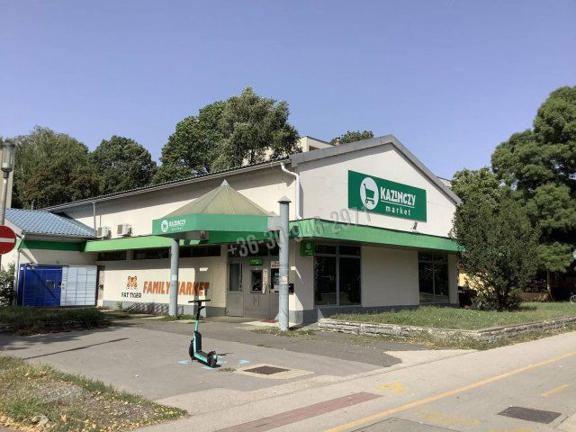 Eladó üzlethelyiség, Békéscsabán 200 M Ft