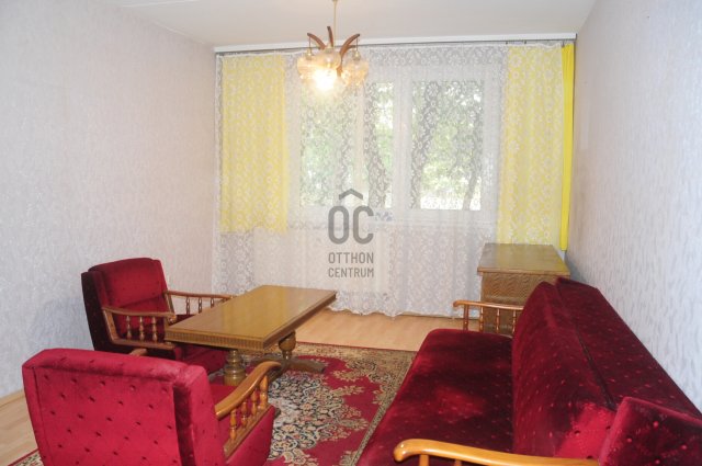 Eladó panellakás, Debrecenben 89.95 M Ft, 4 szobás