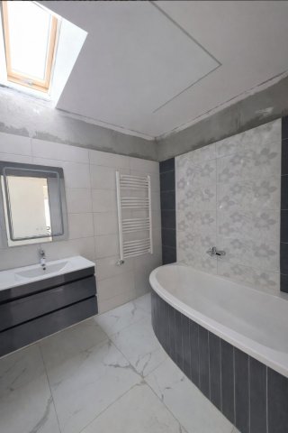 Eladó téglalakás, Nyergesújfaluban, Kossuth Lajos utcában