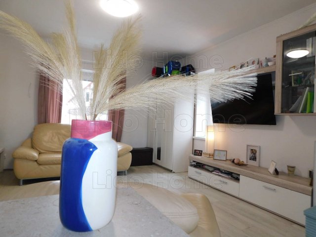 Eladó családi ház, Balatonfőkajáron 76.9 M Ft, 5 szobás