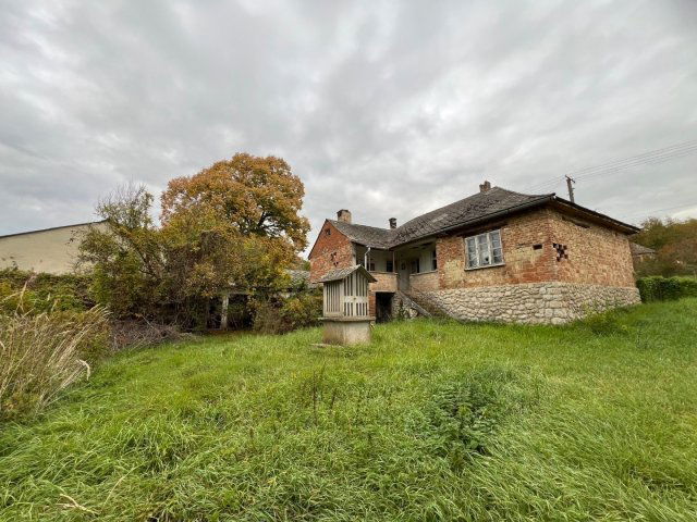 Eladó családi ház, Felsőmocsoládon 9.8 M Ft, 4 szobás