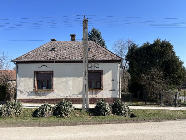 Eladó családi ház, Iharoson 15 M Ft, 3 szobás