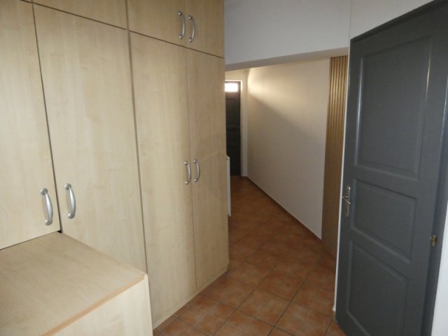 Eladó téglalakás, Szegeden 79.8 M Ft, 4 szobás